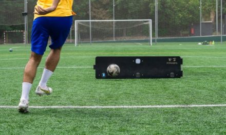 Peran Teknologi: Inovasi Dalam Dunia Sepak Bola Modern