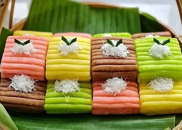 Kue Tradisional: Warisan Kuliner Yang Manis Dan Berwarna