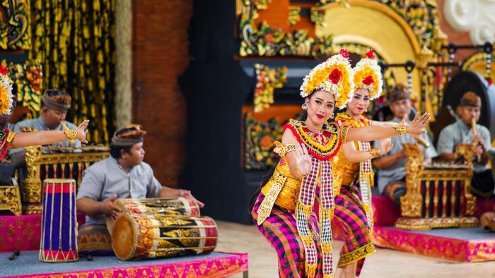 Fenomena Ragam Budaya Di Indonesia Yang Berkembang